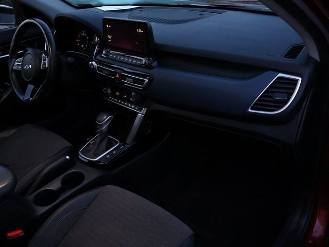 Used 2022 Kia Seltos S image 11