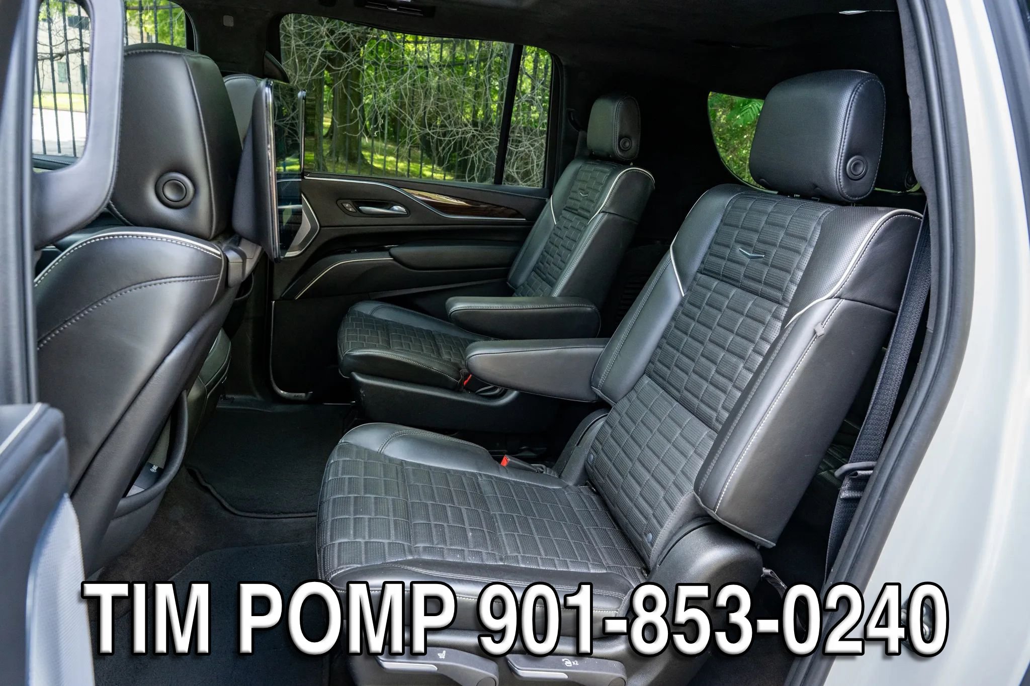 Used 2023 Cadillac Escalade ESV Sport Platinum w/ Heavy-Duty Trailer Package AWD/4WD image 13