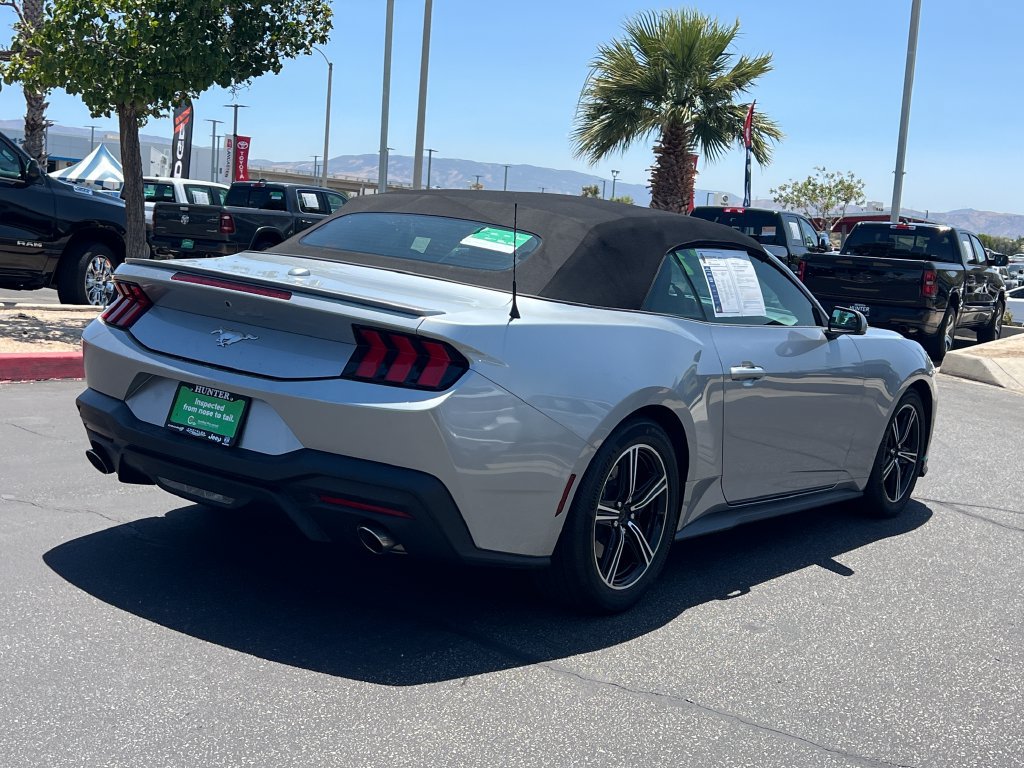Used 2025 Ford Mustang Premium RWD image 8