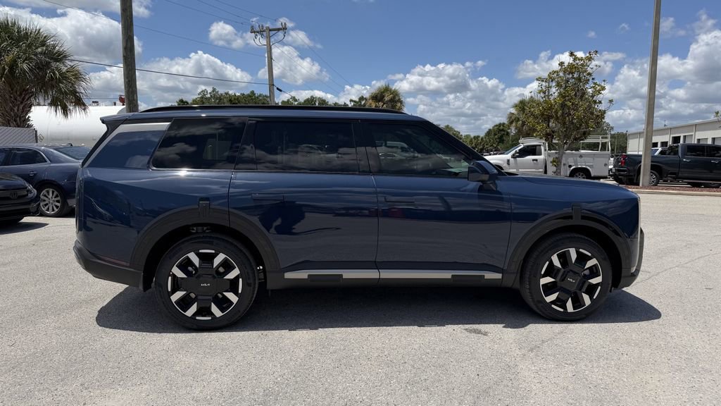 Used 2027 Kia Telluride S FWD image 2