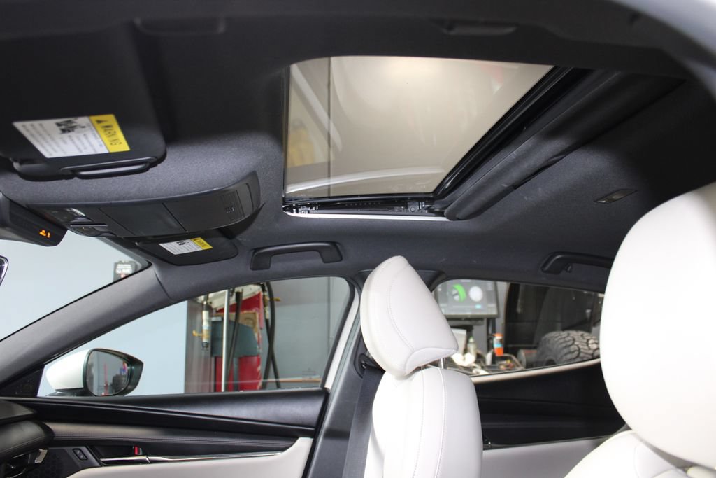 Used 2023 MAZDA MAZDA3 s FWD image 23
