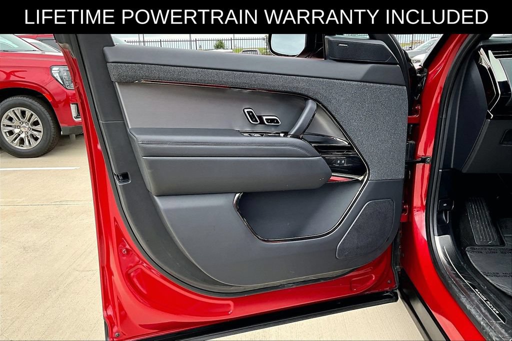 Used 2025 Land Rover Range Rover Sport SE AWD/4WD image 23