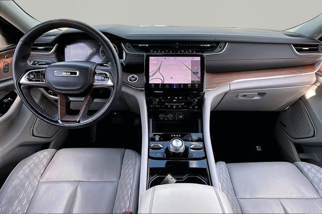 Used 2023 Jeep Grand Cherokee L Summit w/ Advanced Protech Group IV AWD/4WD image 7