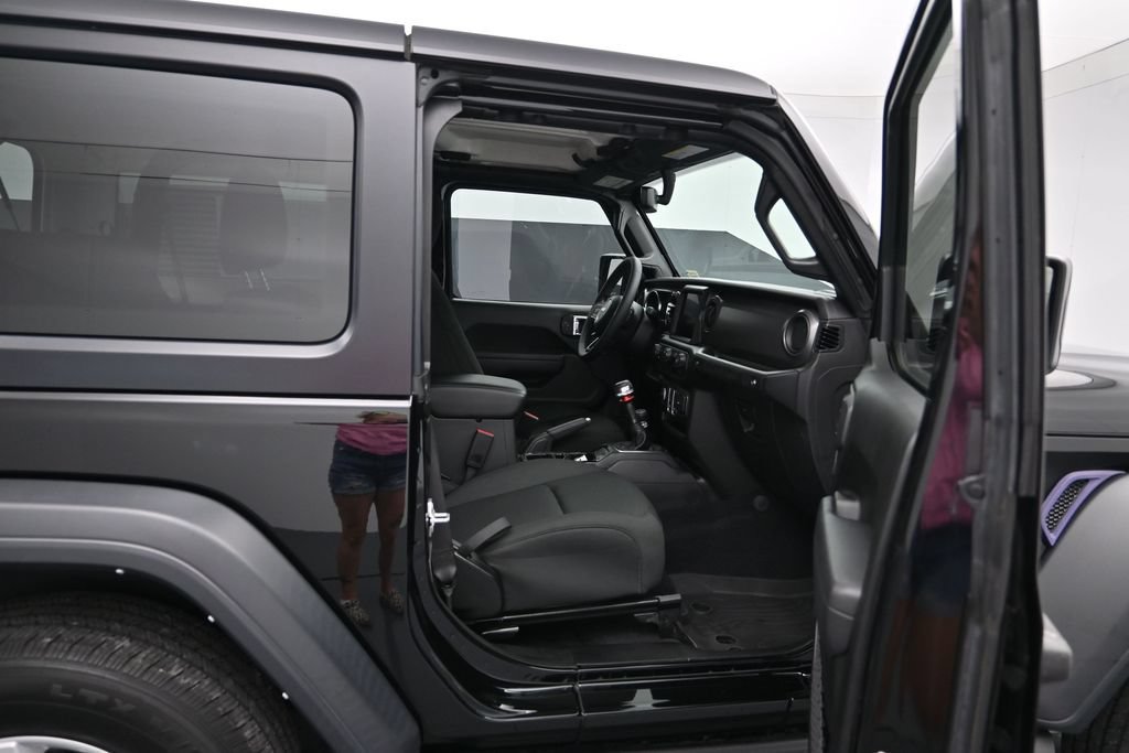 Used 2023 Jeep Wrangler Sport AWD/4WD image 26