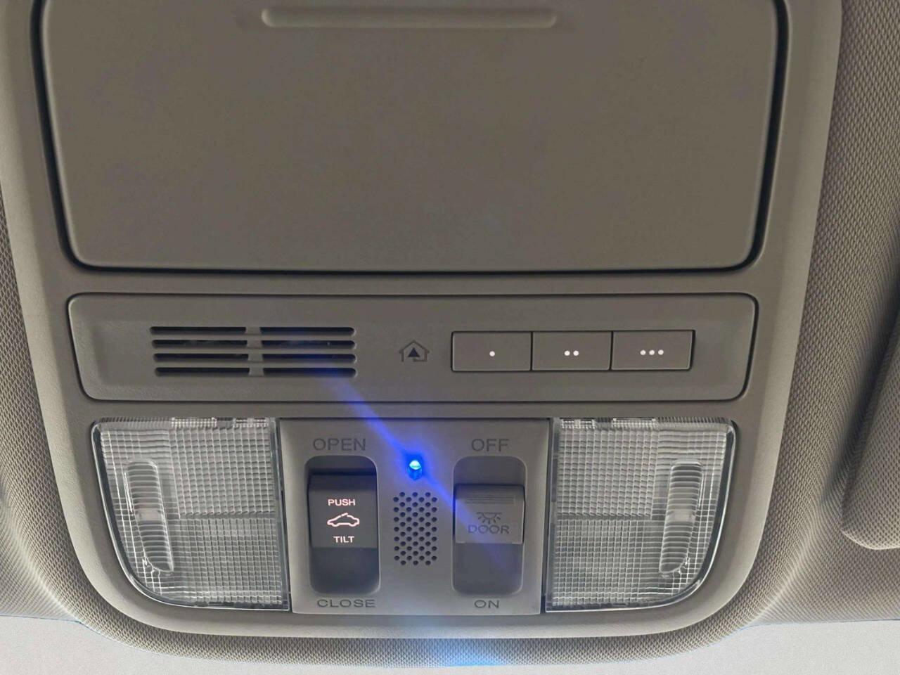 Used 2013 Honda Odyssey EX-L image 25