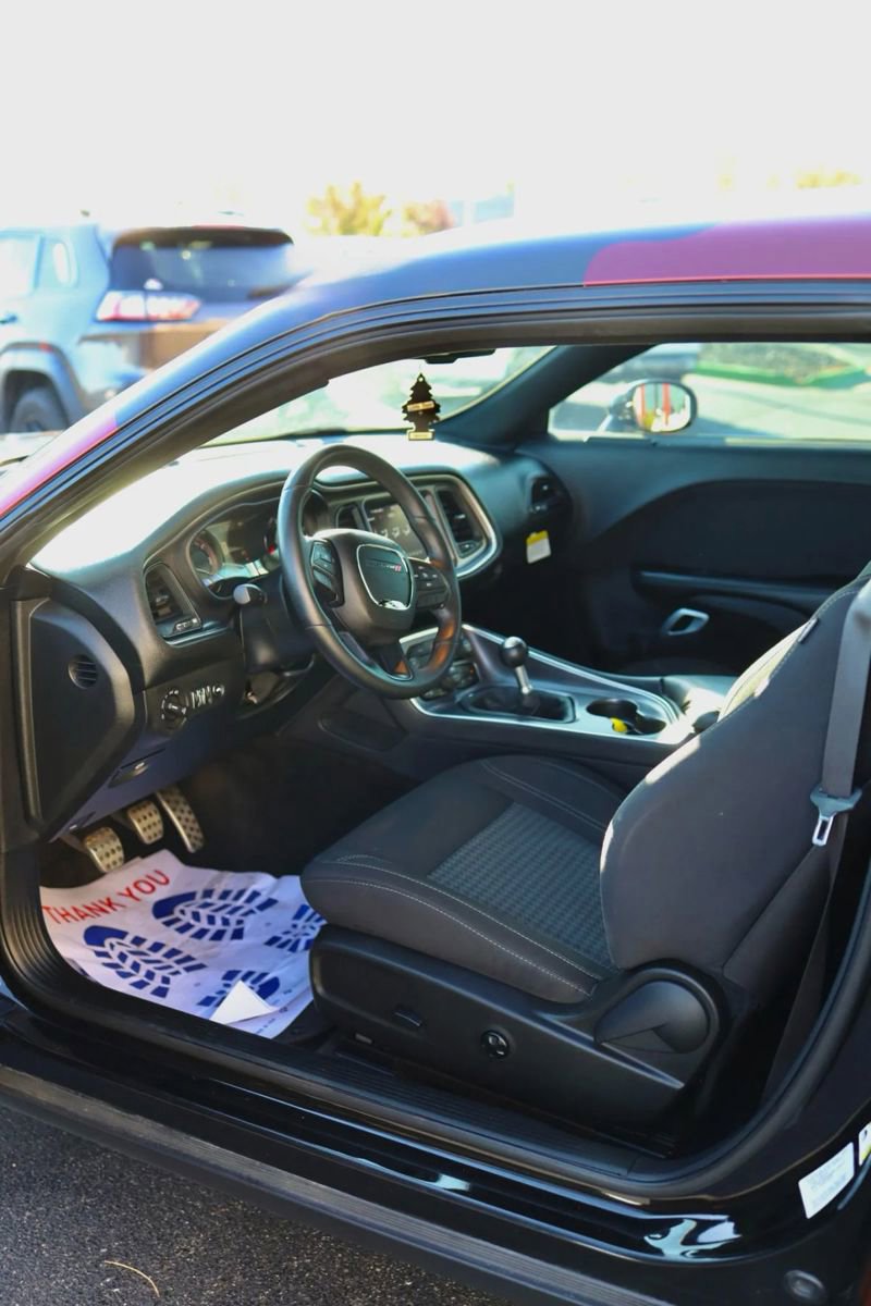 Used 2016 Dodge Challenger R/T w/ Blacktop Package image 19