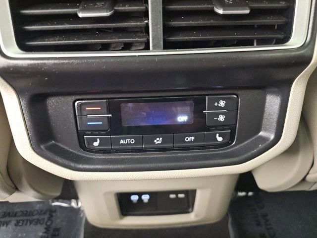 Used 2025 Volkswagen Atlas SEL Premium R-Line AWD/4WD image 26