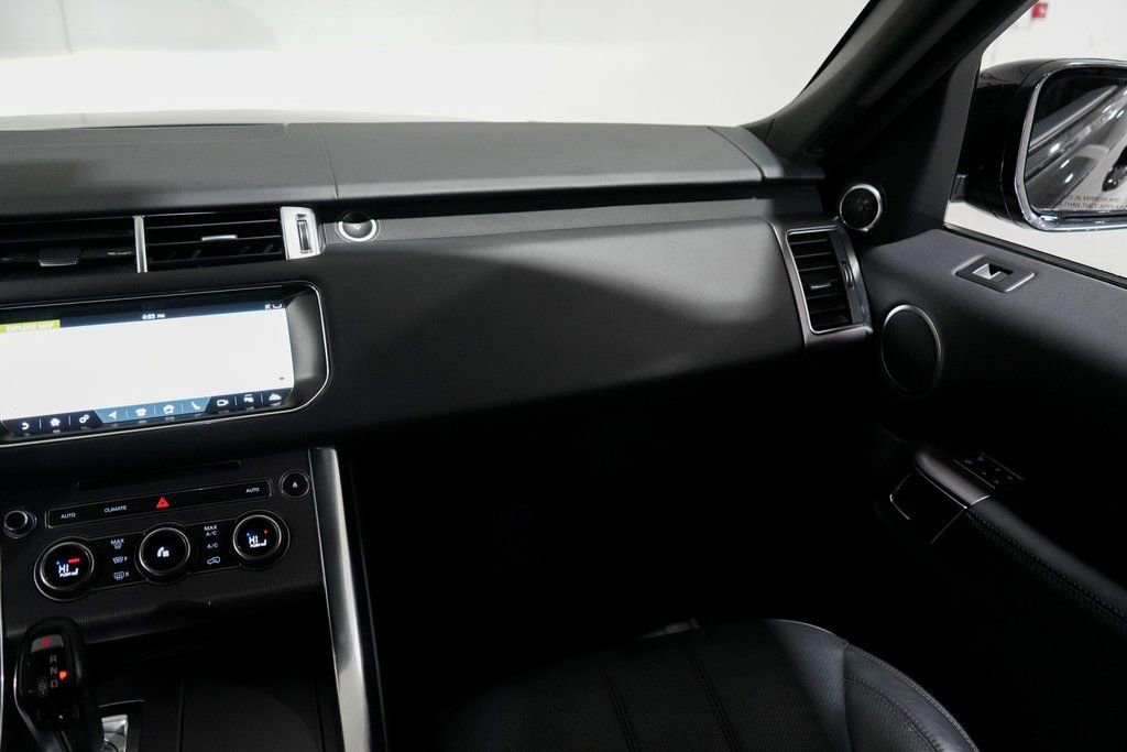 Used 2017 Land Rover Range Rover Sport HSE image 20