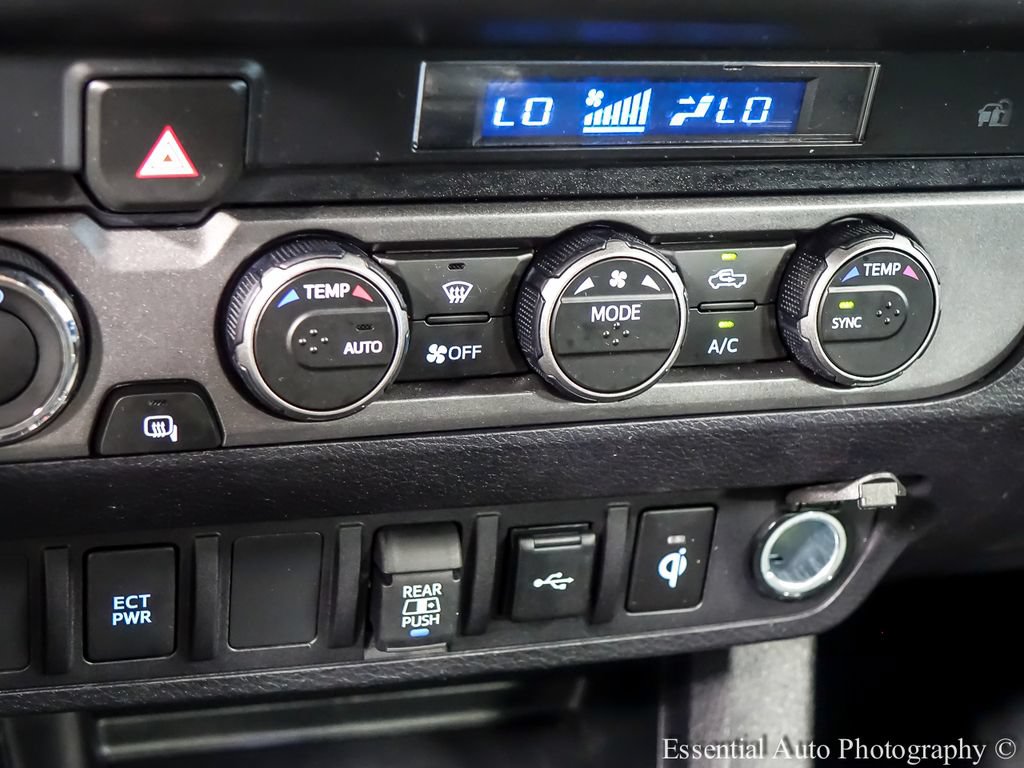 Used 2023 Toyota Tacoma TRD Sport AWD/4WD image 17