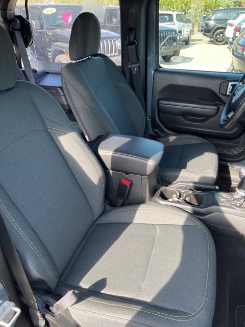 Certified 2025 Jeep Wrangler Sport AWD/4WD image 15