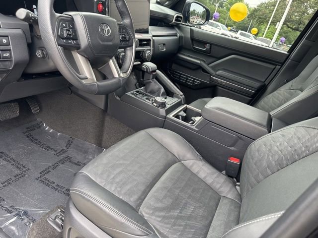 Used 2025 Toyota 4Runner TRD Off-Road Premium AWD/4WD image 29