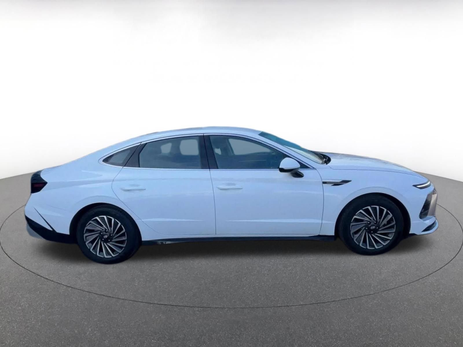 Used 2025 Hyundai Sonata SEL image 16