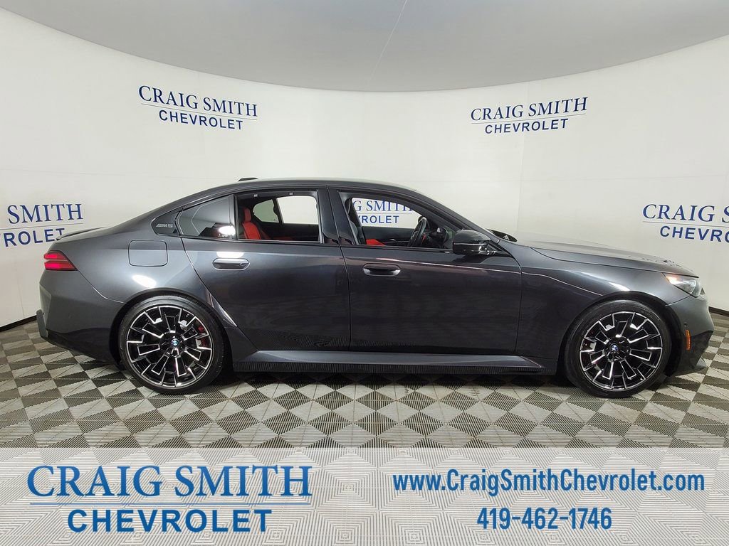 Used 2025 BMW M5 w/ Executive Package image 26