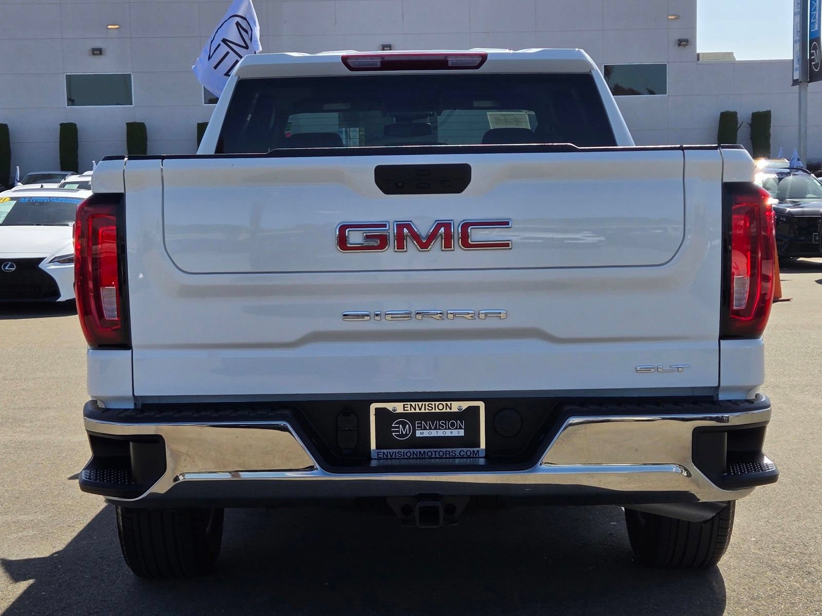 Used 2025 GMC Sierra 1500 SLT AWD/4WD image 6