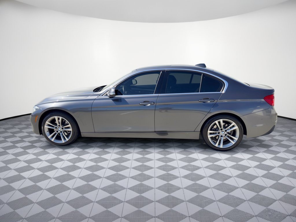 Used 2018 BMW 328d Sedan w/ Executive Package RWD image 2