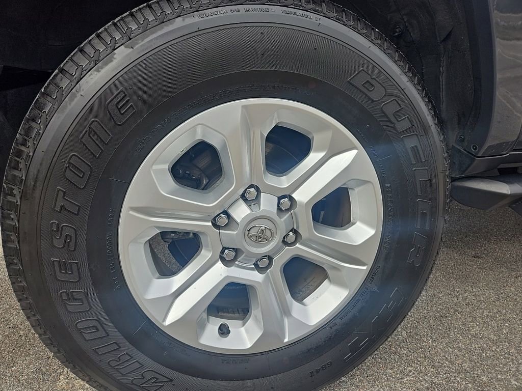 Used 2024 Toyota 4Runner SR5 Premium w/ Moonroof Package RWD image 11