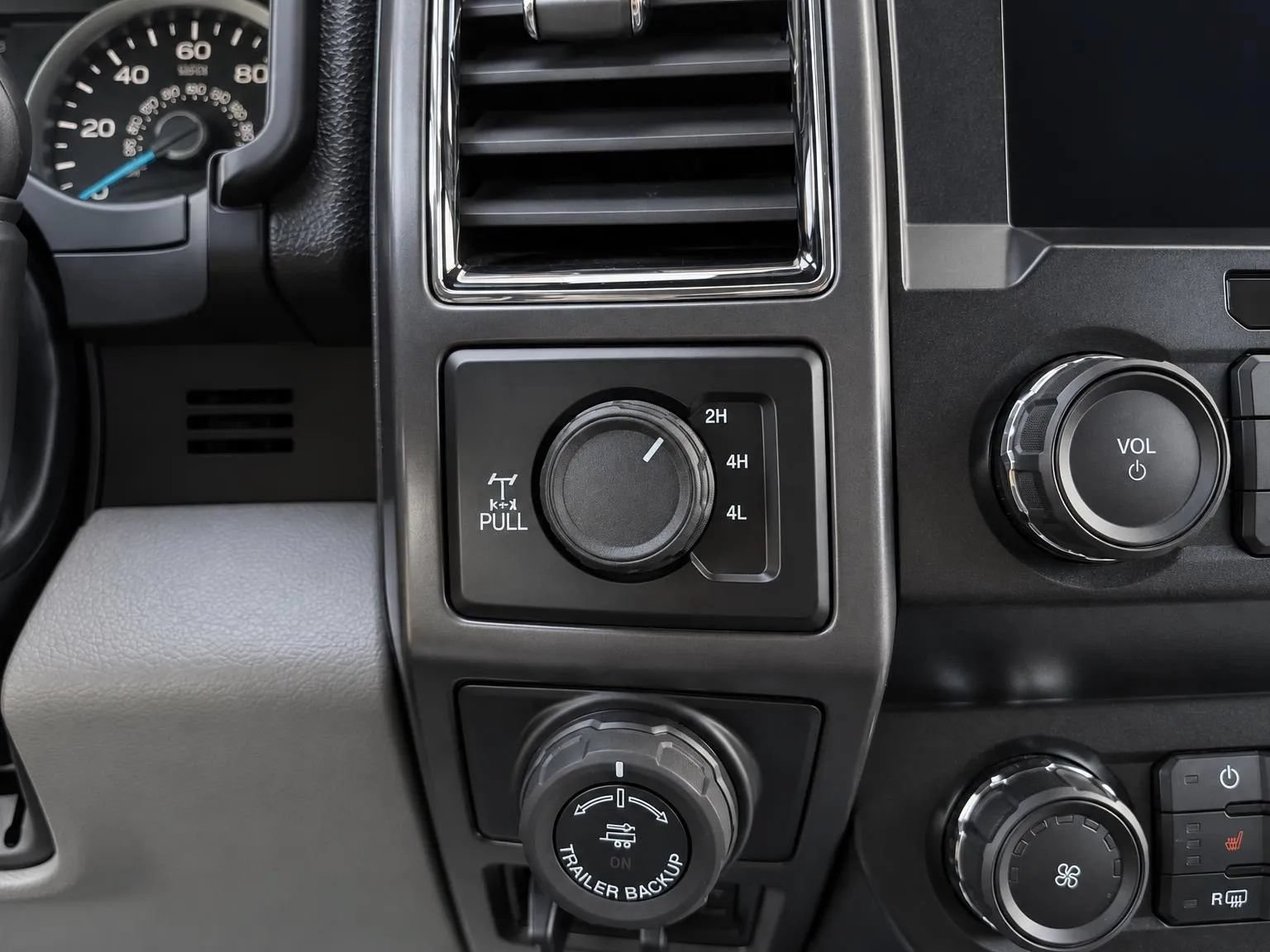 Used 2019 Ford F150 XLT w/ Equipment Group 302A Luxury AWD/4WD image 30