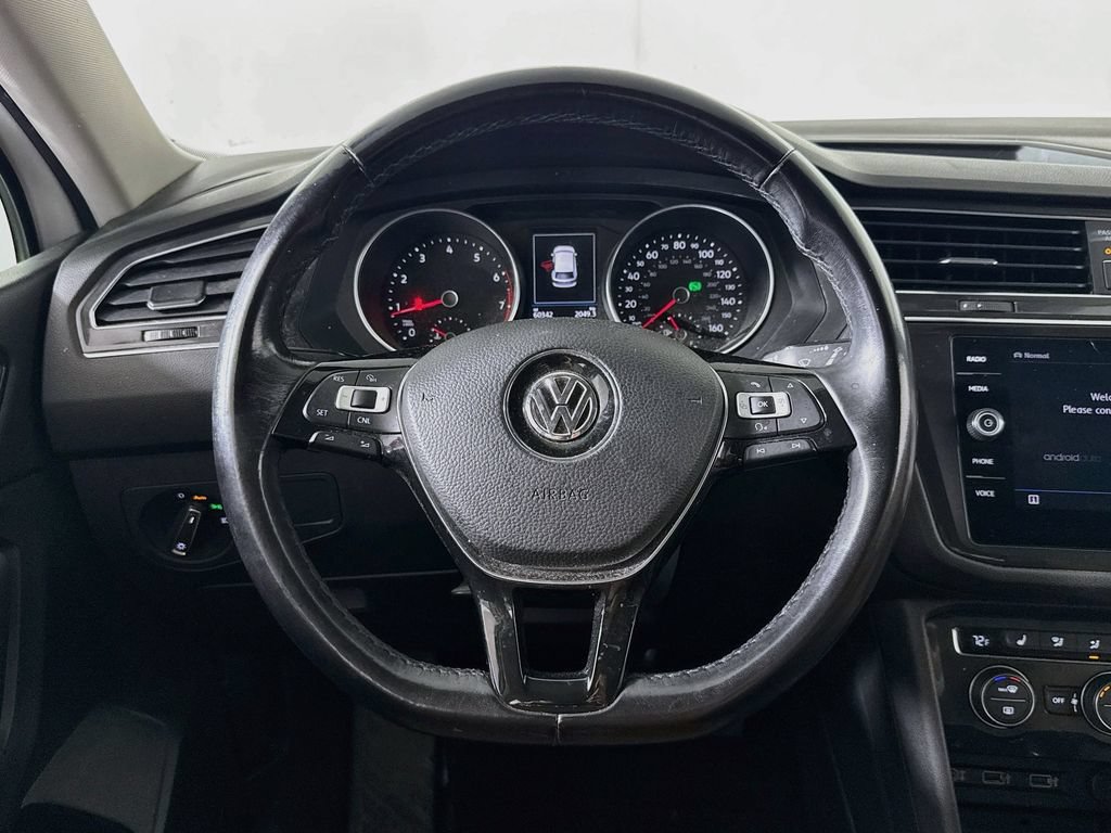 Used 2018 Volkswagen Tiguan SE AWD/4WD image 11