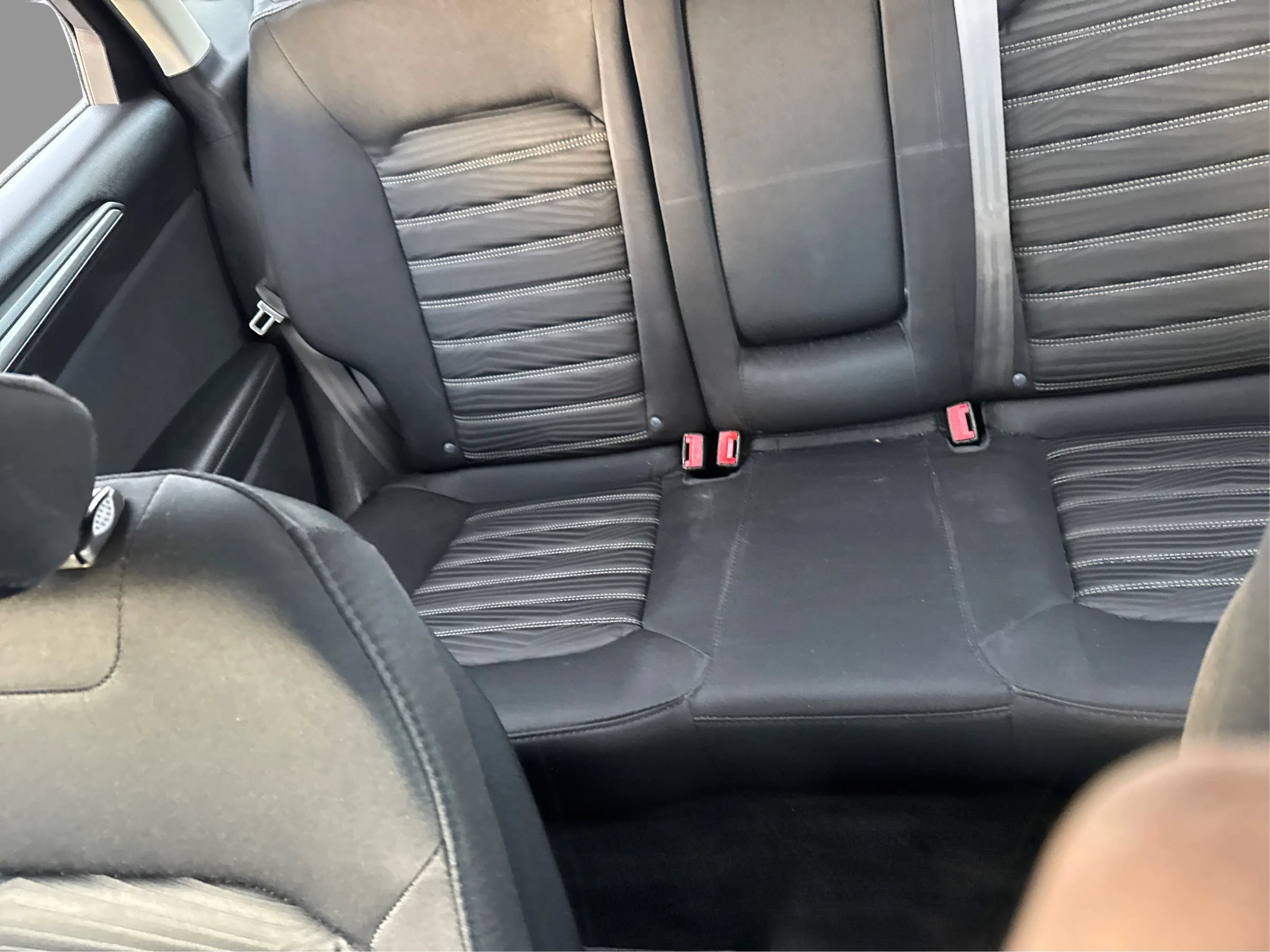 Used 2016 Ford Fusion SE FWD image 16