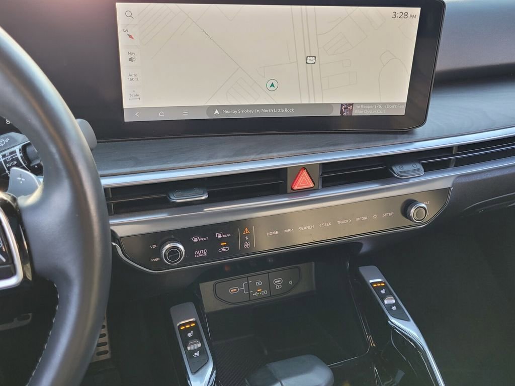 Used 2024 Kia Sorento SX Prestige image 17