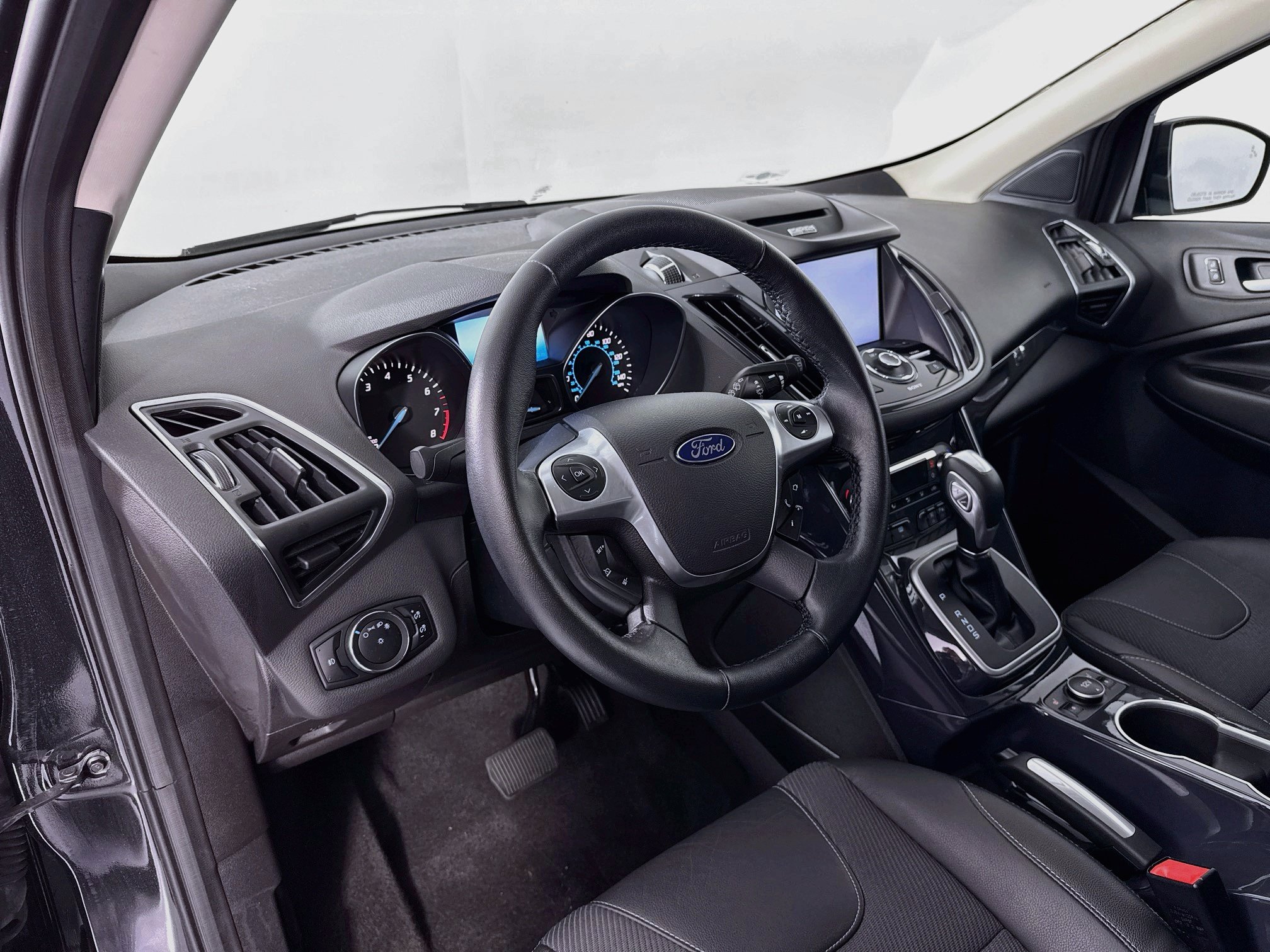 Used 2013 Ford Escape Titanium w/ Parking Technology Pkg FWD image 9