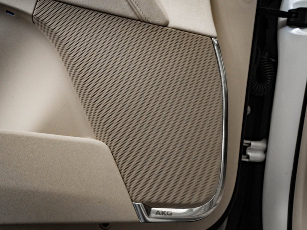 Used 2023 Cadillac Escalade Premium Luxury Platinum image 30