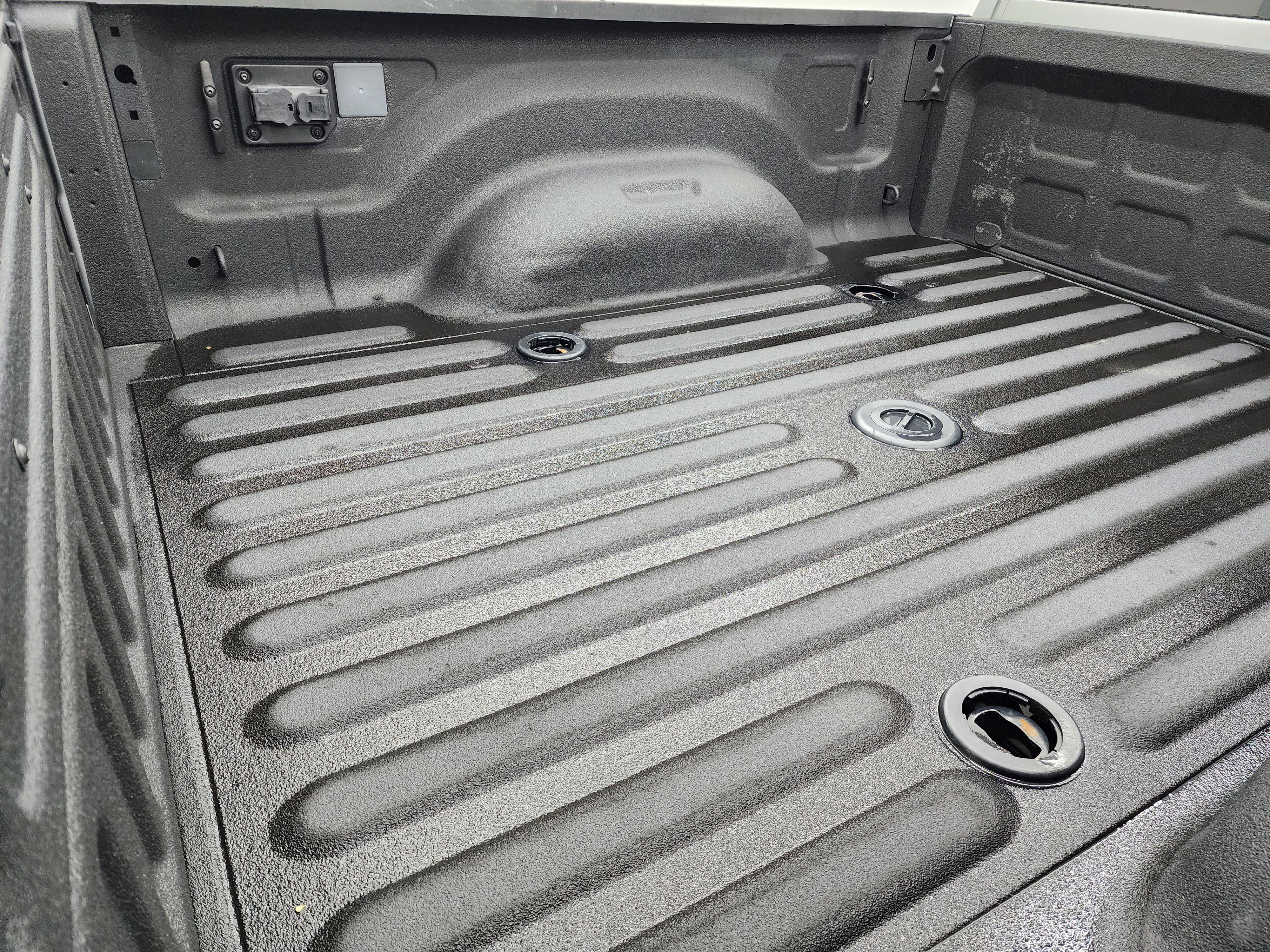 Used 2023 RAM 2500 Big Horn w/ Night Edition image 5