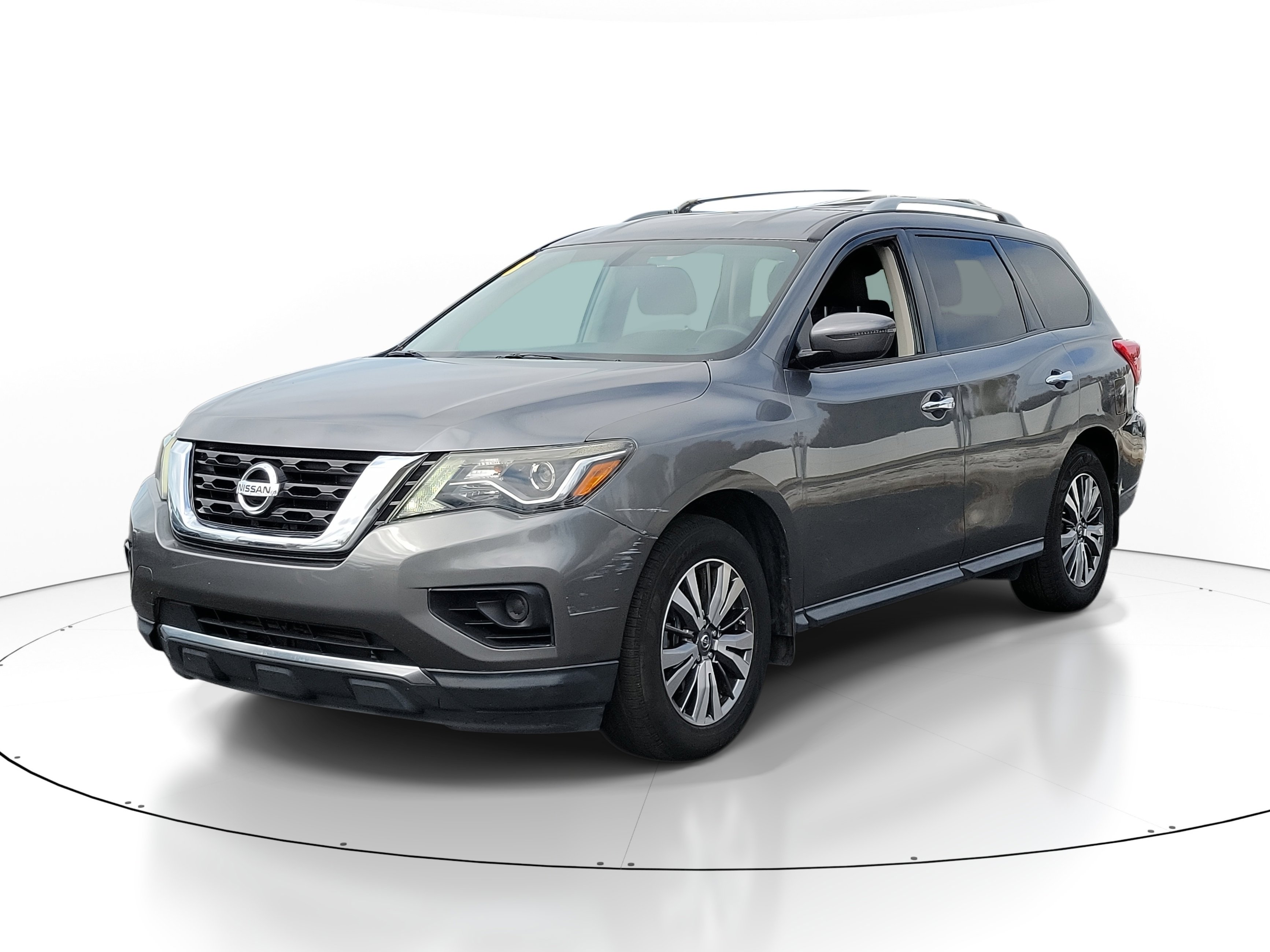 Used 2018 Nissan Pathfinder S image 3