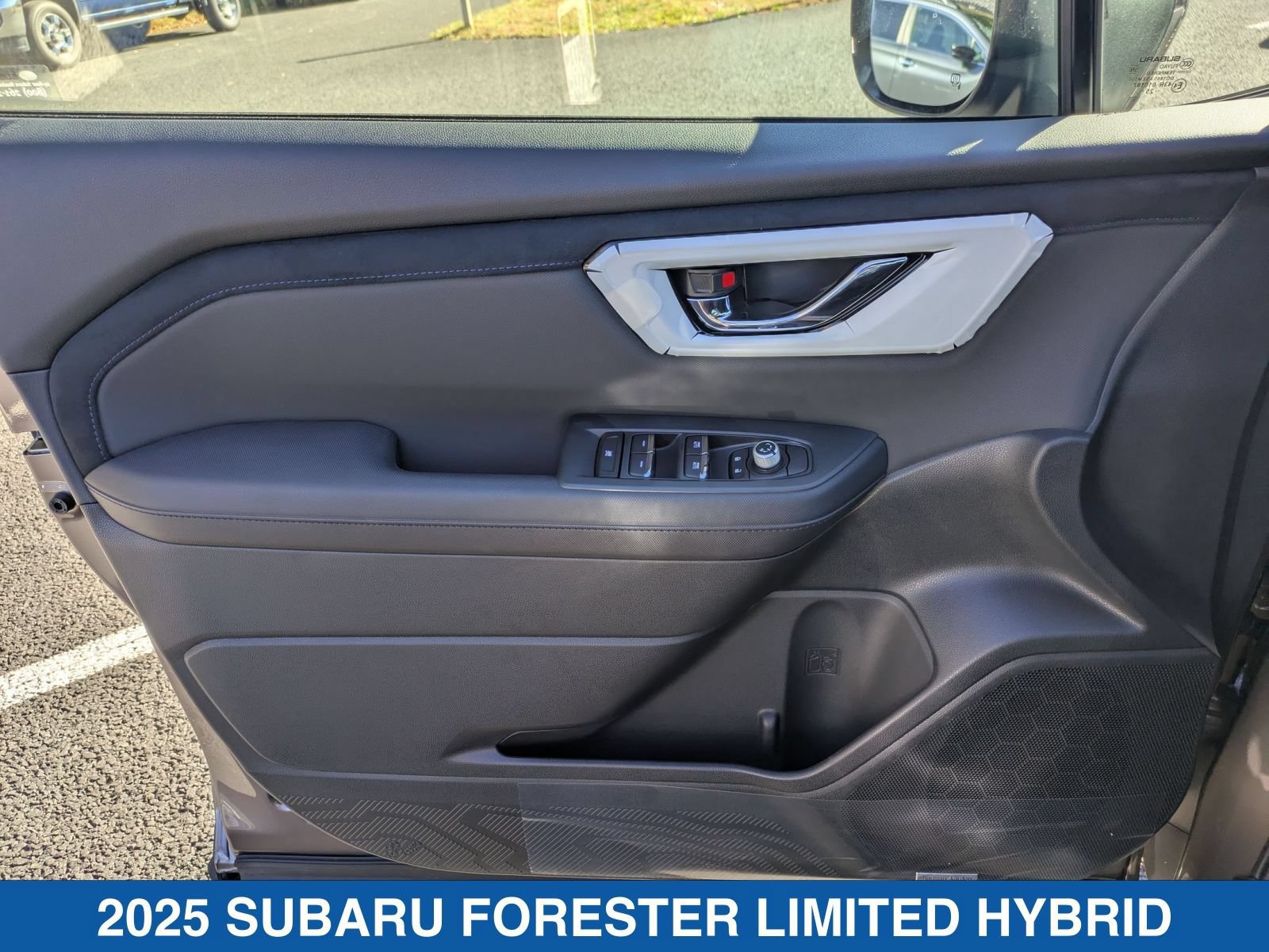 Used 2025 Subaru Forester Limited AWD/4WD image 21