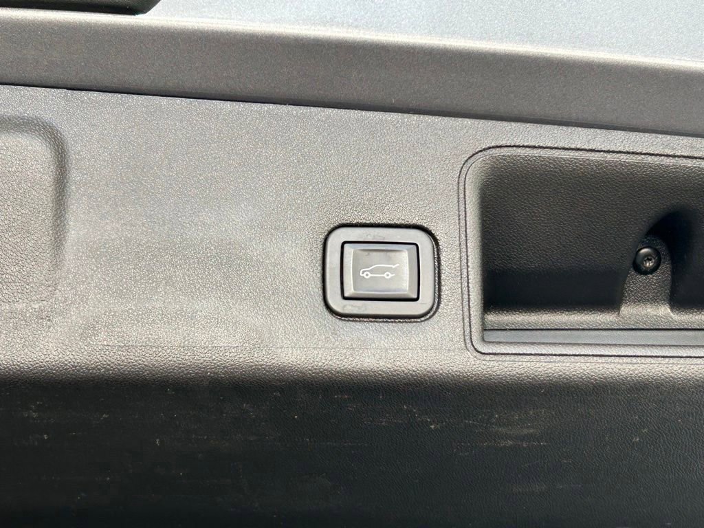 Used 2018 GMC Terrain Denali w/ Advanced Safety Package FWD image 33