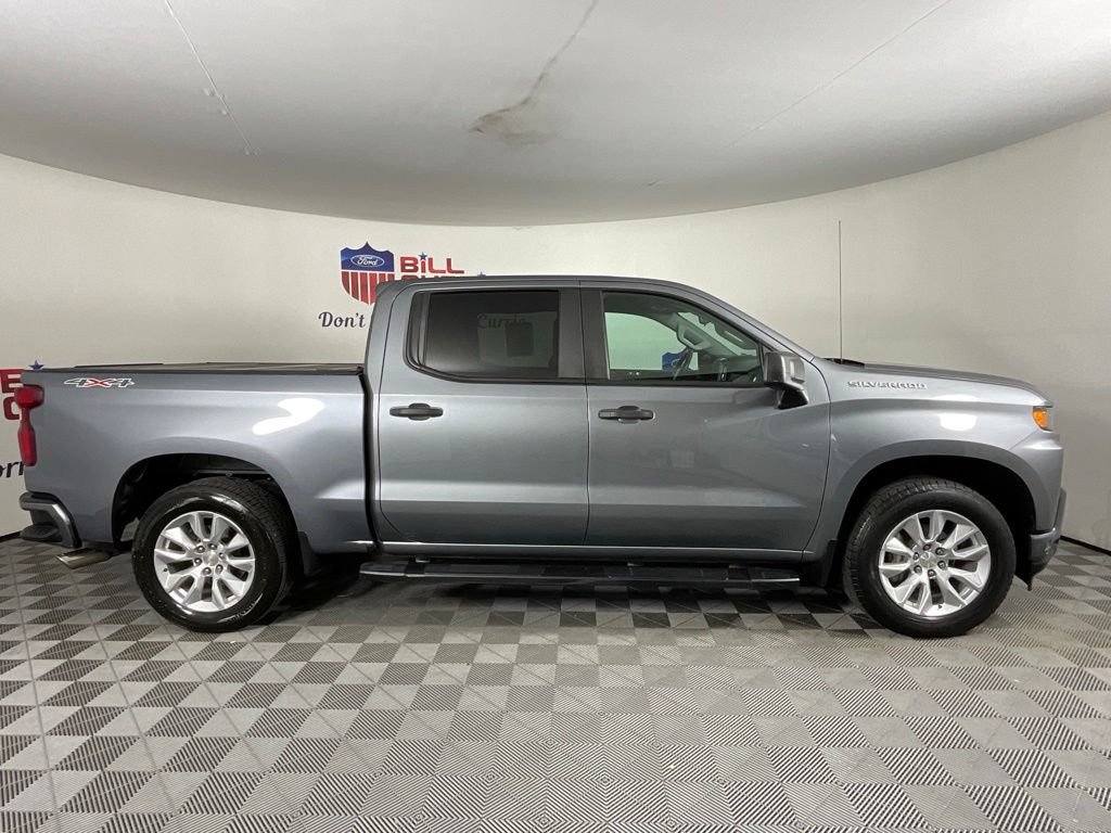 Used 2020 Chevrolet Silverado 1500 Custom w/ Custom Value Package AWD/4WD image 2
