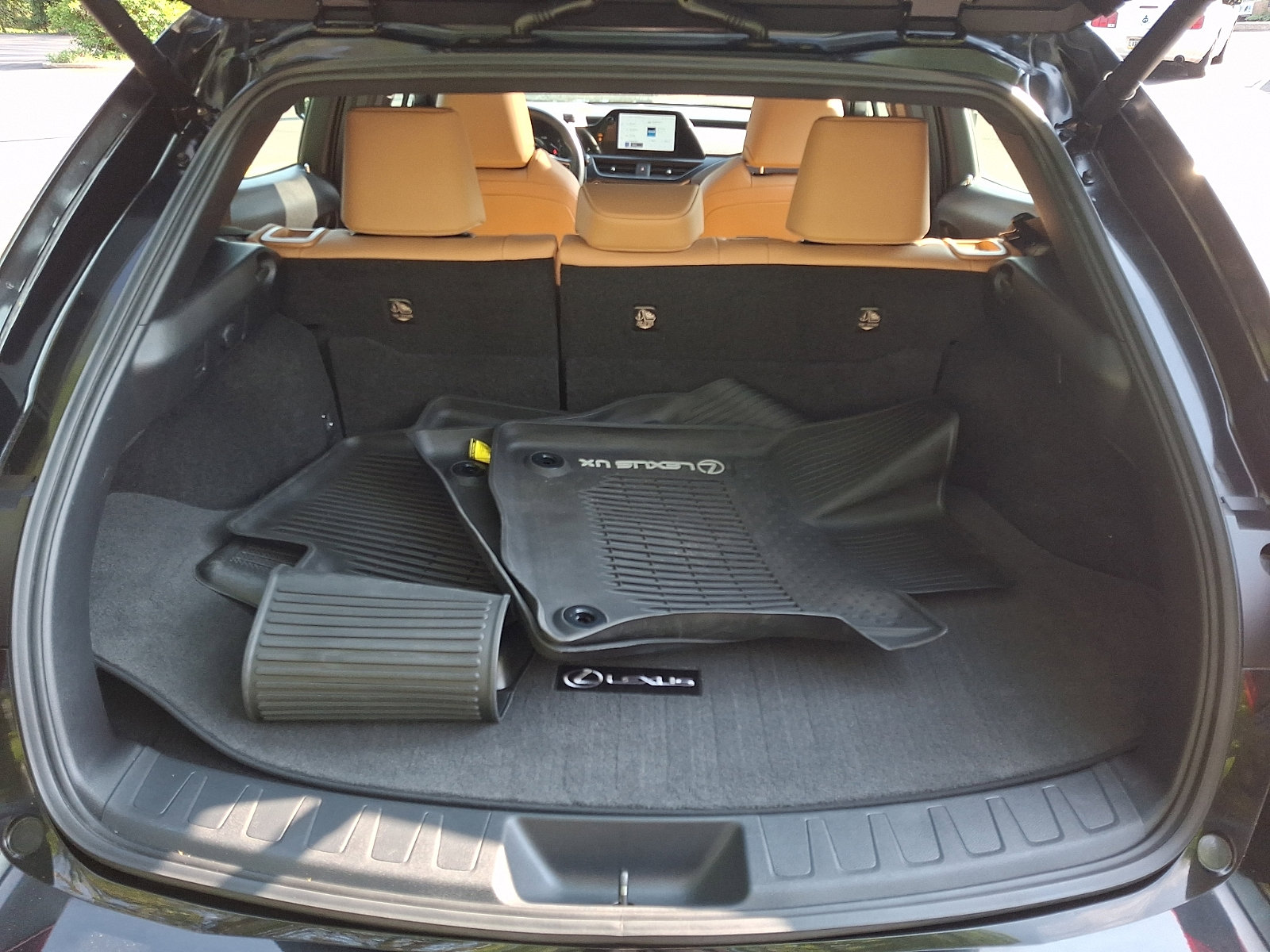 Certified 2023 Lexus UX 250h AWD w/ Premium Package image 28