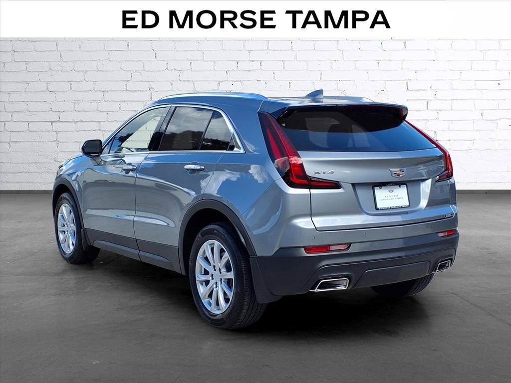 Certified 2023 Cadillac XT4 Luxury FWD image 3