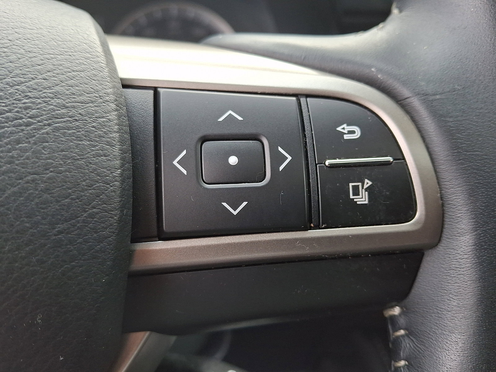 Used 2016 Lexus ES 350 w/ Navigation System Package image 22