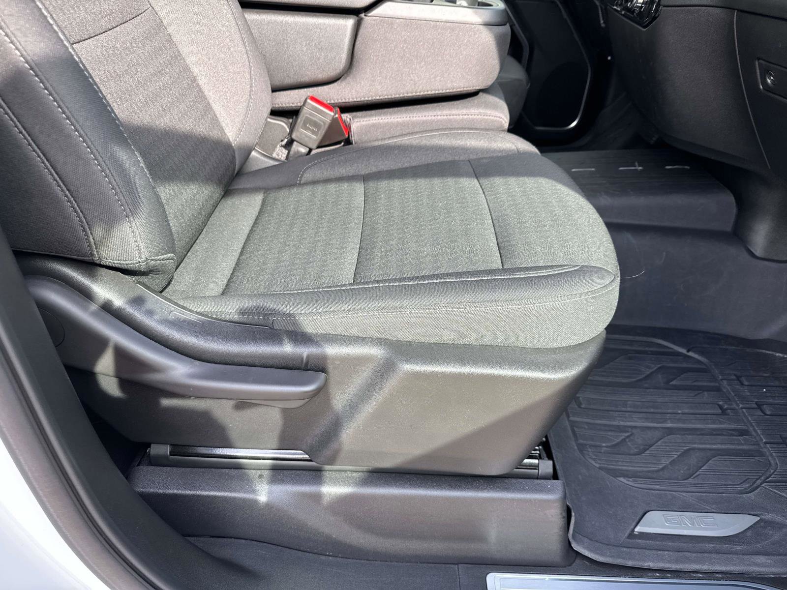 Used 2024 GMC Sierra 1500 Elevation image 11