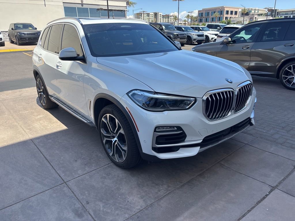 Used 2020 BMW X5 xDrive50i w/ Executive Package AWD/4WD image 2