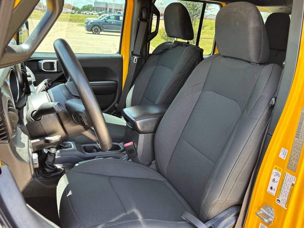 Used 2018 Jeep Wrangler Unlimited Sport AWD/4WD image 13
