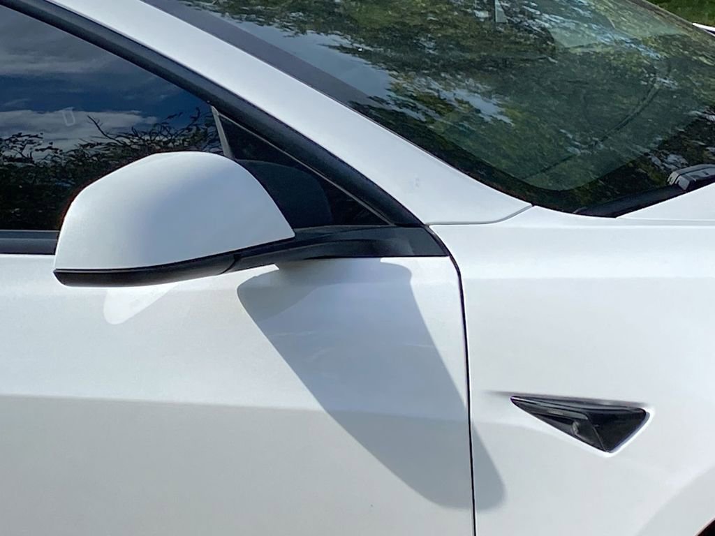 Used 2021 Tesla Model 3 Standard Range Plus image 19