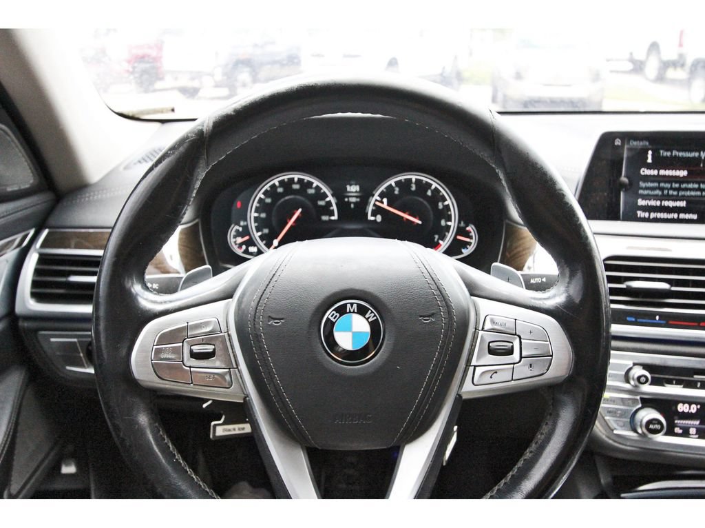 Used 2017 BMW 740i xDrive AWD/4WD image 12