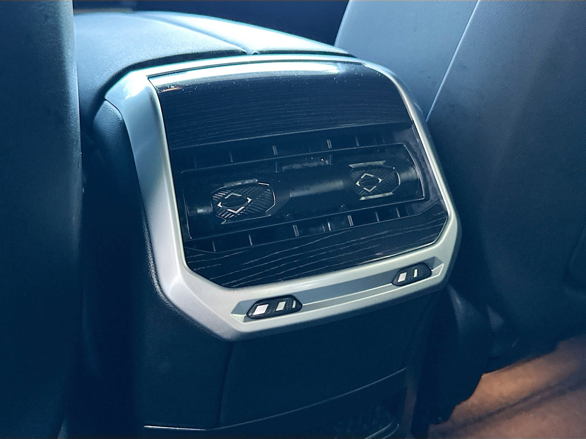 Certified 2024 BMW 740i image 27