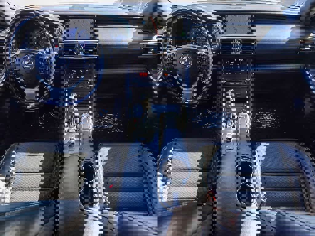 Used 2020 Lexus IS 300 F Sport image 11