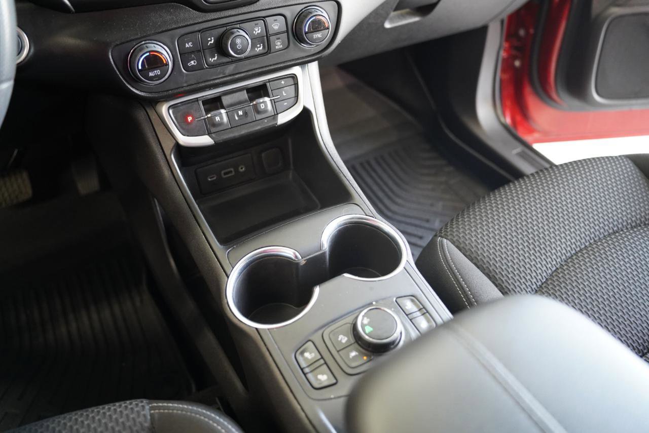 Used 2023 GMC Terrain SLE w/ Driver Convenience Package FWD image 20