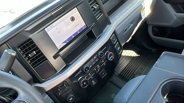 New 2026 Ford F250 XL w/ XL Chrome Package image 25