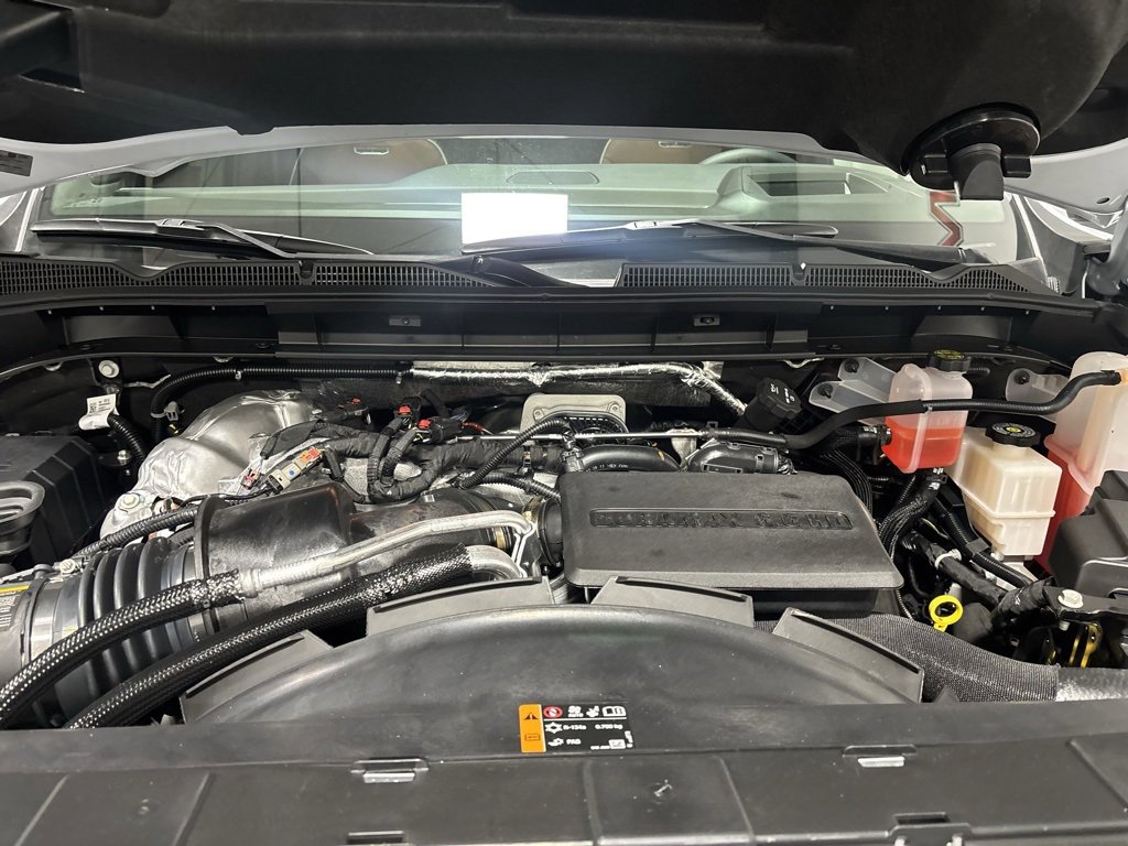 New 2026 GMC Sierra 3500 Denali Ultimate w/ LPO, Black Badging Package image 4