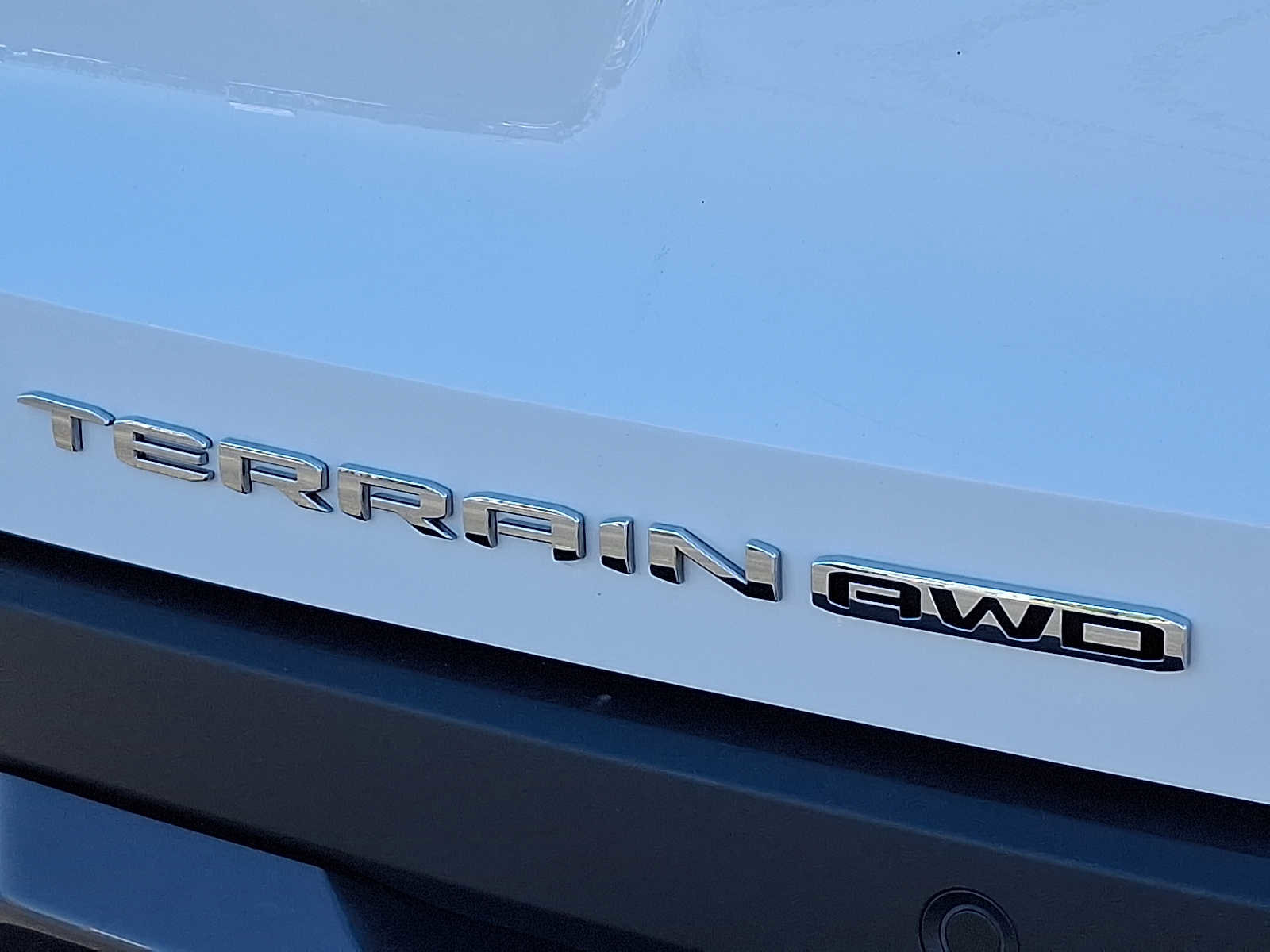 Used 2025 GMC Terrain Elevation image 30