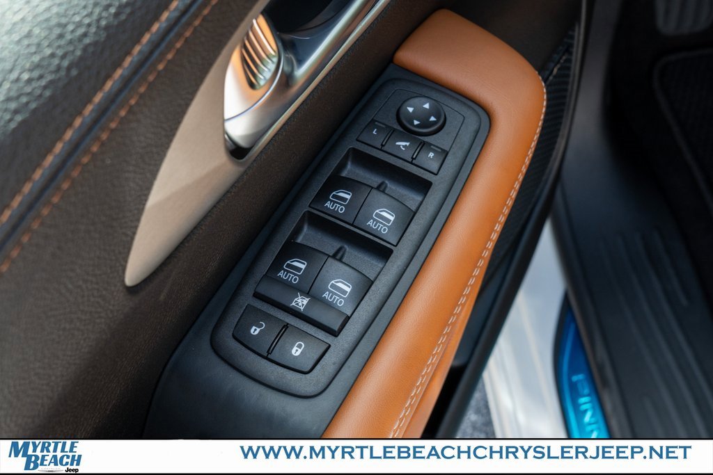 New 2026 Chrysler Pacifica Pinnacle image 17