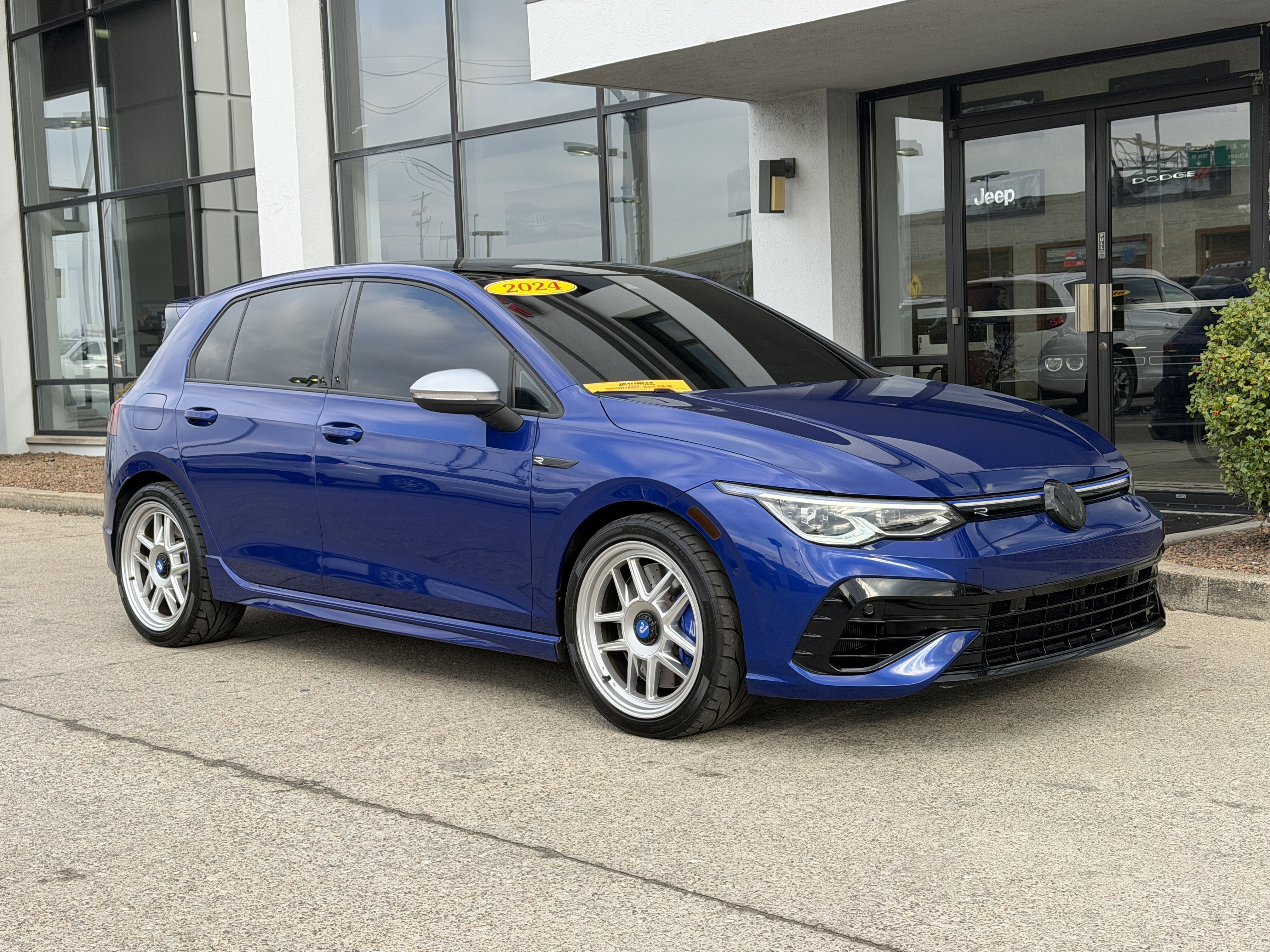 Used 2024 Volkswagen Golf R image 2
