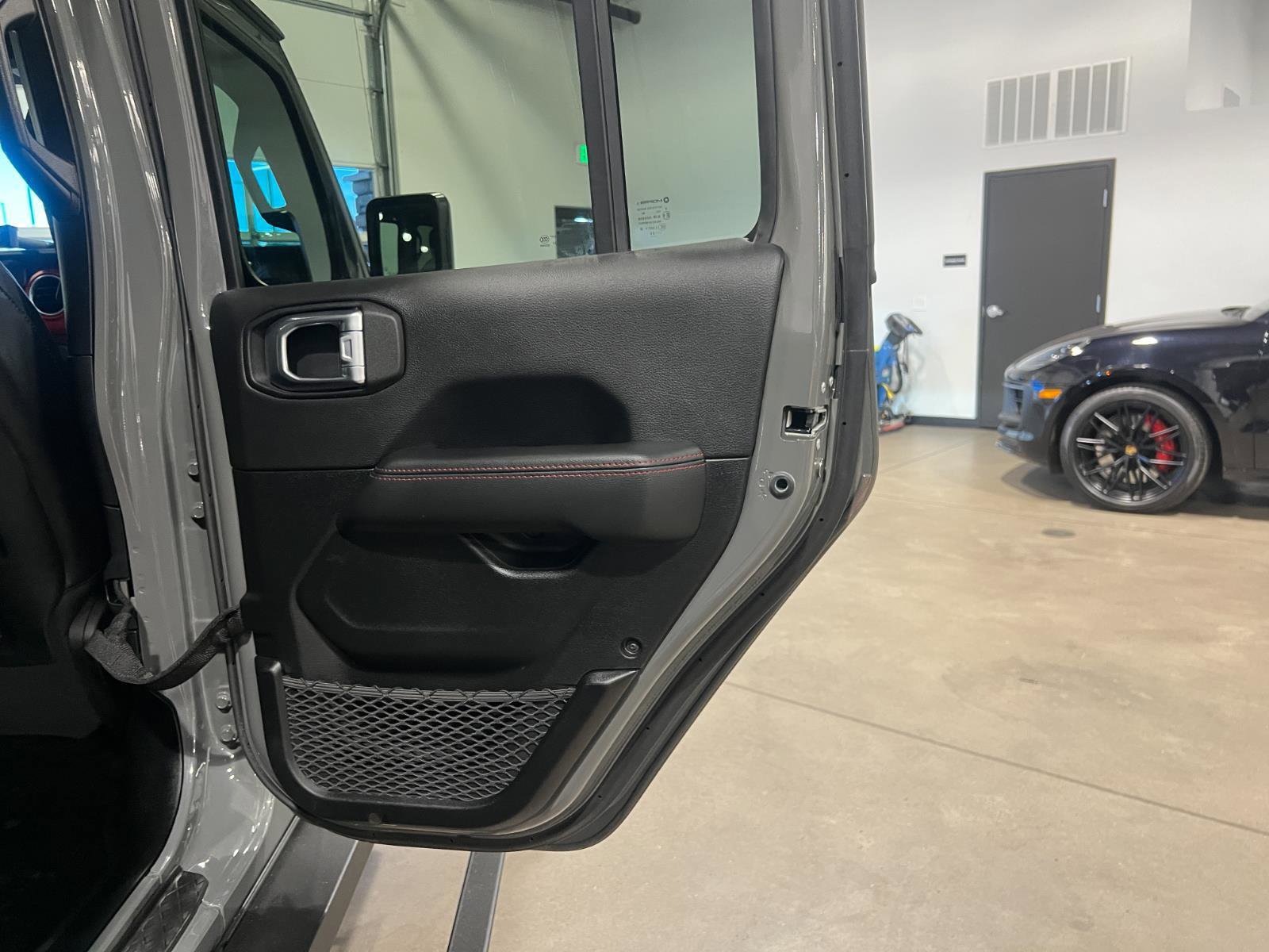 Used 2020 Jeep Gladiator Rubicon image 31