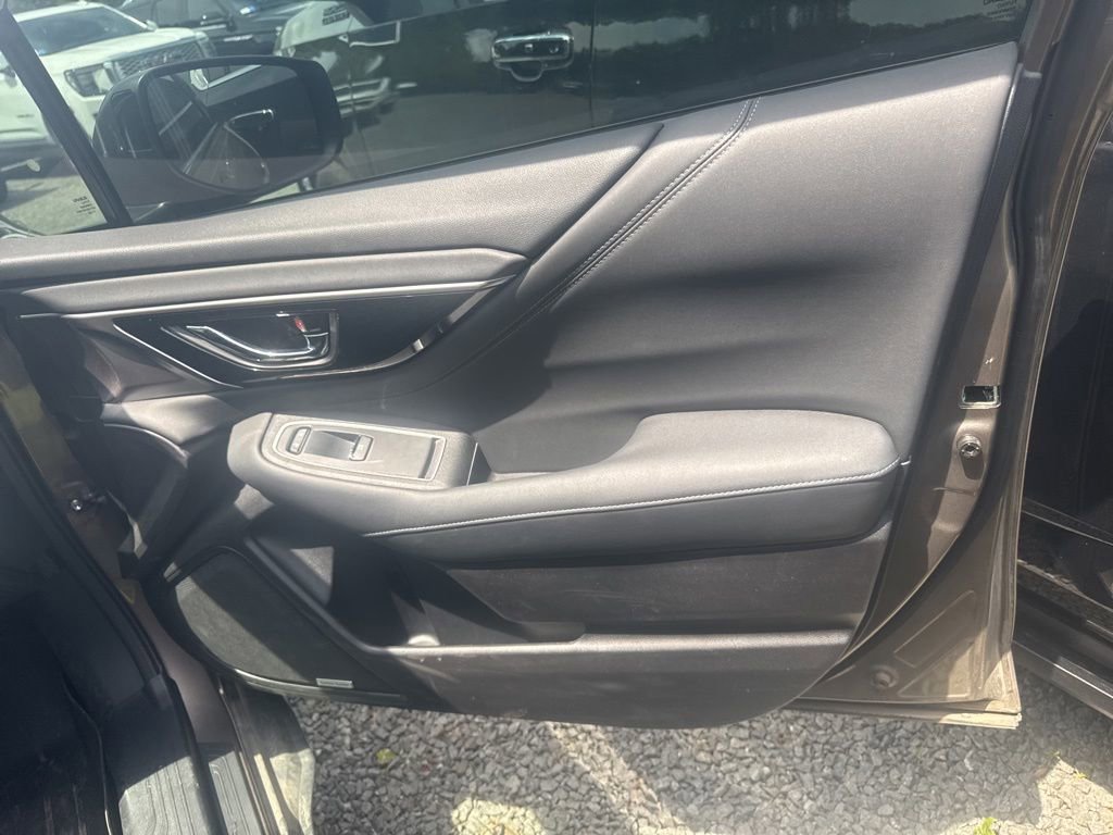 Used 2023 Subaru Outback Limited AWD/4WD image 11