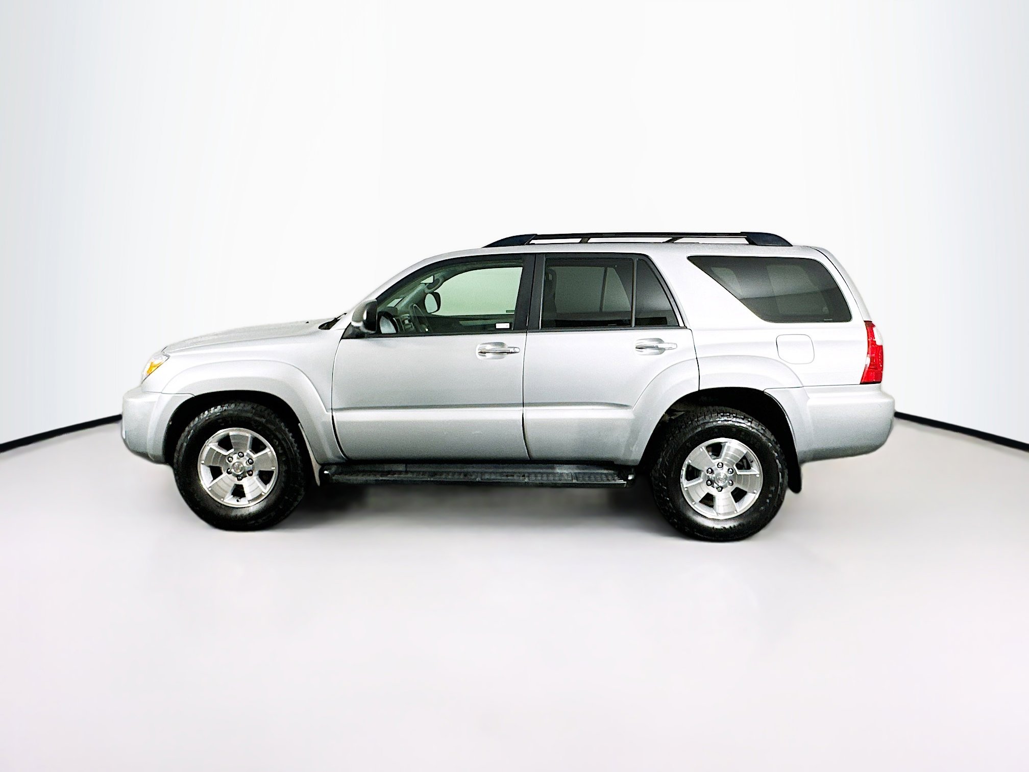 Used 2008 Toyota 4Runner SR5 image 4